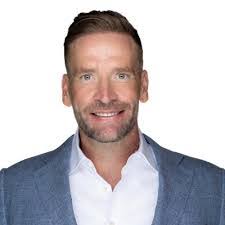 Mandi Phillips's Instagram, Twitter & Facebook