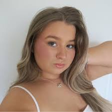 I have officially graduated as a Level 3 Digital Marketer 🎓🤍 It's been a  challenging but incredibly rewarding journey to reach this milestone, and  I'm thrilled to say that the hard work