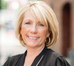 Debbie Hultquist's Instagram, Twitter & Facebook