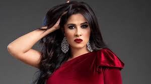 ظهور فديو جديد لعلا غانم وخالد يوسف. Q4wovn Ezxswkm