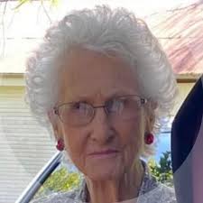 Polly Collier's Instagram, Twitter & Facebook