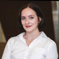 Fiona Thompson's Instagram, Twitter & Facebook