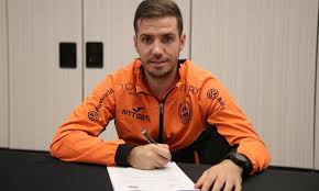 Vezi cele mai recente rezultate din liga 1, liga 2, clasamente si meciuri live. Exclusiv Afacerea Chipciu La Cfr Cluj O È›eapÄƒ FinanciarÄƒ De Zile Mari ConducÄƒtorii Din Gruia PlÄƒtesc 50 000 De Euro Pe LunÄƒ Unui Fotbalist Care Abia Prinde Lotul 350 000 De Euro Pentru 182