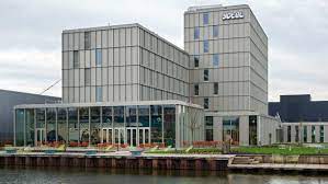Werknemers van dpg media in het hoofdkantoor in amsterdam. Mediavaert Being