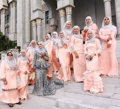 1 647 Likes 6 Comments Inspirasi Gaun Kebaya Muslim Gaunkebayamuslim On Instagram Inspired By Fazreenzawawi Kebaya Muslim Gaun Gaun Pesta