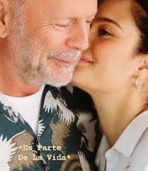 Bruce Willis nos enseñó que también podemos morir en vida cuando mueren los  recuerdos. No necesitas dejar de existir para que tu ser se apague, no  pierdas tiempo en discusiones ni peleas,