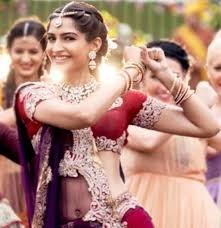 Hit And Flop Movies List Of Bollywood Actresses Let Us Publish Indian Wedding Hairstyles Sonam Kapoor Hairstyles Deepika Padukone Hair