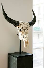 More Interior Inspiration On Www Ringthebelle Com Home Interieur Inspiration Paris L Tete De Buffle Deco Decoration Tete De Mort Motifs De Tete De Mort