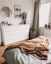 Mira Mirror Com Miiramirror Malm Kommode Schlafzimmer Bedroom With Ikea Malm Ikeamalm Bedroomideas Dots H In 2020 Ikea Bedroom Ikea Malm Dresser Malm Dresser