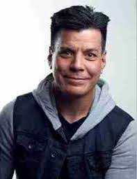 Mark Roos's Instagram, Twitter & Facebook