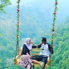 Nama berupa pelangi api ini mewakili gambaran peristiwa berupa adanya pelangi yang berbentuk layaknya api yang sedang berkobar di atas langit. 10 Pesona Cantiknya Genilangit Magetan Yang Keelokannya Bikin Ogah Pulang
