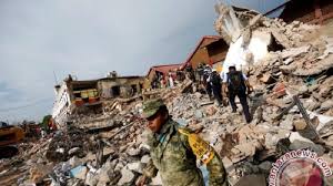 Ombak pantai ngliyep malang selatan sebelum gempa 6 7 sr 10 april 2021. Breaking News Pusat Gempa Di Sukabumi Dan Tasikmalaya Berpotensi Tsunami Warta Kota