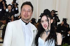 Grimes is a canadian pop star and the girlfriend of billionaire elon muskcredit: Elon Musk And His Girlfriend Awfuleverything