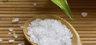 Bain De Gros Sel Et D Arruda Une Puissante Combinaison Wemystic France En 2020 Gros Sel Recette De Bain De Pieds Sel