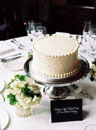 Pin By Nicole Nolin On Here Comes The Bride Wedding Cake Centerpieces Wedding Cake Rustic Small Wedding Cakes