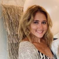 Amanda Crothers's Instagram, Twitter & Facebook