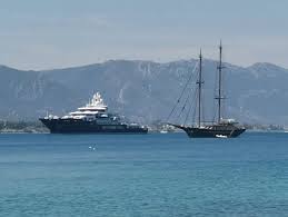 Περιπου δεκαετιασ του 1980, τυπου:cruiser, Magnhths To Yperpolyteles Mega Yacht Ulysses Ston Poro Eikones People Amp Style Eidhseis