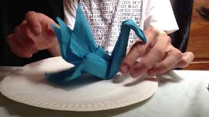 Original mais aussi technique, il mettra de toute évidence votre table en valeur pour lui donner une touche d'élégance. Le Cygne Pierrick Et Ses Pliages De Serviette Youtube