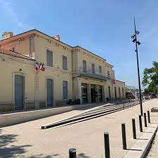Gare sncf salon de provence. Gare Sncf De Salon De Provence Place Pierre Semard