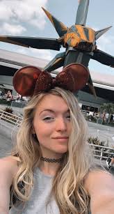 This hits home with many of my friends kids that goes to this school!! This  guy has three young babies!! POS 😭