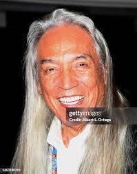 Henry Kingi's Instagram, Twitter & Facebook