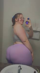 Feast your eyes on Laney Blue's booty clapping videos from Twitter