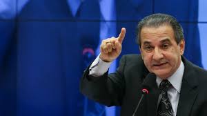 He was born in 1950s, in baby boomers generation. Malafaia Convoca Mega Ato Com Profecias Sobre Fim Da Corrupcao Apos Era Pt Bbc News Brasil