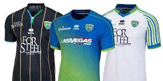 Il tecnico dei gardesani commenta soddisfatto la vittoria contro la sua ex. Maglie Feralpisalo 2017 2018 Stupisce L Ispirazione Al Parma