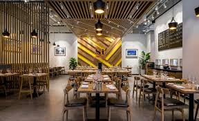 Si Restaurant By 5 Star Plus Retail Design In 2020 Restaurant Interior Design Restaurant Design Italian Interior Design