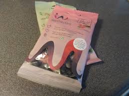 Wellibites nyttiga godis fläder och hallon med zink och utan socker. Jakten Pa Godiset Med Minst Kalorier Blaskelius