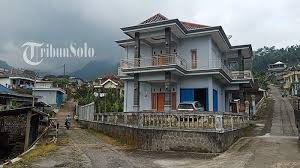 Check spelling or type a new query. Desa Di Wonogiri Ini Isinya Rumah Mewah Mirip Vila Ternyata Milik Para Perantau Sukses Tribun Solo