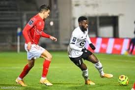 Lig'de lille ve nimes karşı karşıya gelecek. L1 Les Compos Officielles De Lille Nimes
