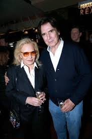 Sylvie Vartan And Tony Scotti Pose After Sylvie Vartan Performs At Le Poses Johnny Hallyday Chanteurs Francais