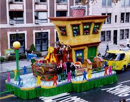 See a turkey float at macy's thanksgiving day parade instead of eating turkey. Sesame Street Macy S Thanksgiving Day Parade Wiki Fandom
