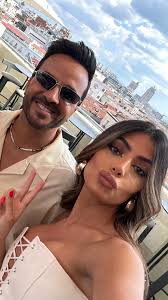 Tuve que volver 💕 @luisfonsi @universalspain