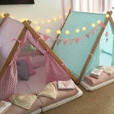 Kucuk Kiz Odalari Panosundaki Pin