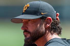 Tennessee defeats Texas A&M, forcing a third game in the College World  Series