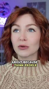 Kris Crossman's Instagram, Twitter & Facebook