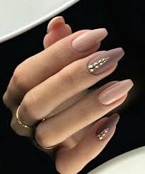 Notre sélection de ongle en gel mariage : Tendance Manucure Automne Hiver 2018 2019 Vernis A Ongles Rose Et Taupe A Automne Hiver Manucure Ongl Vernis A Ongles Vernis A Ongles Rose Jolis Ongles