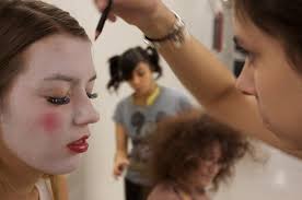 Mess America: A Nation In Various States of Dis-Dress