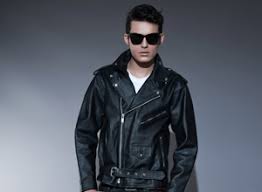 Scopri le acconciature capelli uomo retro degli anni '30, '50, '60 e '80. Capelli Anni 50 Uomo Italiano Parrucchieri