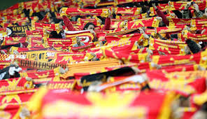 Guncel Haberler Ve Galatasaray Hakkinda En Son Haberler Konusunda Guvenilir Haber Platformu Http Www Habergah Com Times Square Travel Landmarks