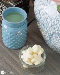 Your sweet favorite can serve as your personal mood booster, which is exactly what a good smell should do. 10 Natural Ways To Make Your Home Smell So Good