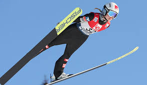 Für die große überraschung sorgte aber eine italienerin. Skispringen Chiara Holzl In Lillehammer Zweite Hinter Lundby