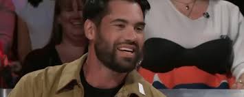 Laurent Duvernay-Tardif reçoit une ovation et une énorme vague d'amour à  Tout le monde en parle