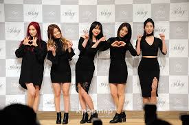 It was released on march 7, 2017 as the lead single from the ep of the same name. Brave Girls Brave Girls Showcase Brave Girls Rollin Brave Girls Comeback 2017 Brave Girls 2017 Brave Girls Profile Brave Girls Members Brave Girls Showca