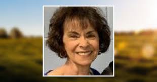 Harriet Snider's Instagram, Twitter & Facebook