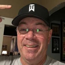 Dan Stecker's Instagram, Twitter & Facebook