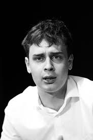 Find out more about their roles, qualifications, and what motivates them to bring you the very best in physiotherapy and sports medicine. Die Wohlfeile Jugend Theaterstuck Von Simon Marian Hoffmann Heiko Herrmann