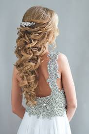 This hairstyle is perfect for both medium and long hair. Wedding Hair With Flowers Jewels 24 Stunning Half Up Half Down Wedding Hairstyles Wedding Forward Youfashion Net Leading Fashion Lifestyle Magazine